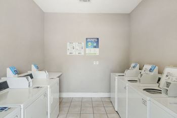 24-Hour laundry facilities
